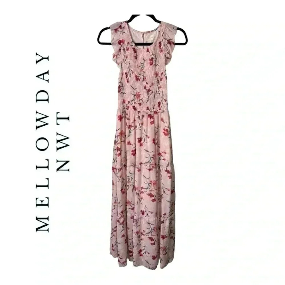 1025. MELLOWDAY SMALL MAXI DRESS UNIQUE NECKLINE ON BACK